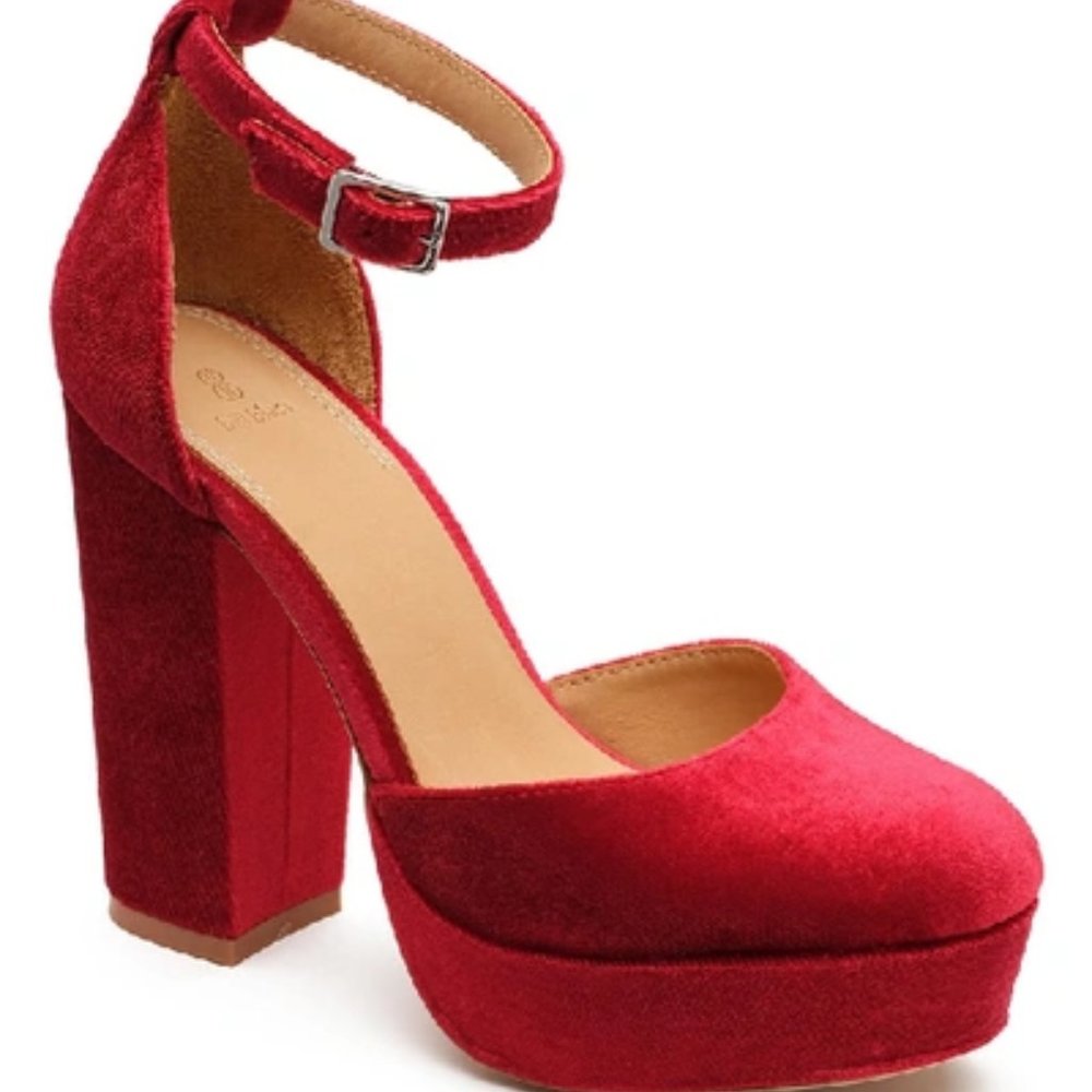 Bill Blass Ruby Velvet Platform Heels size 8.5